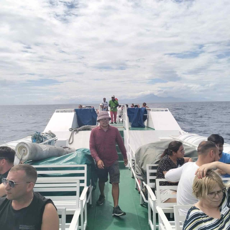 Fast Boat Fast Boat