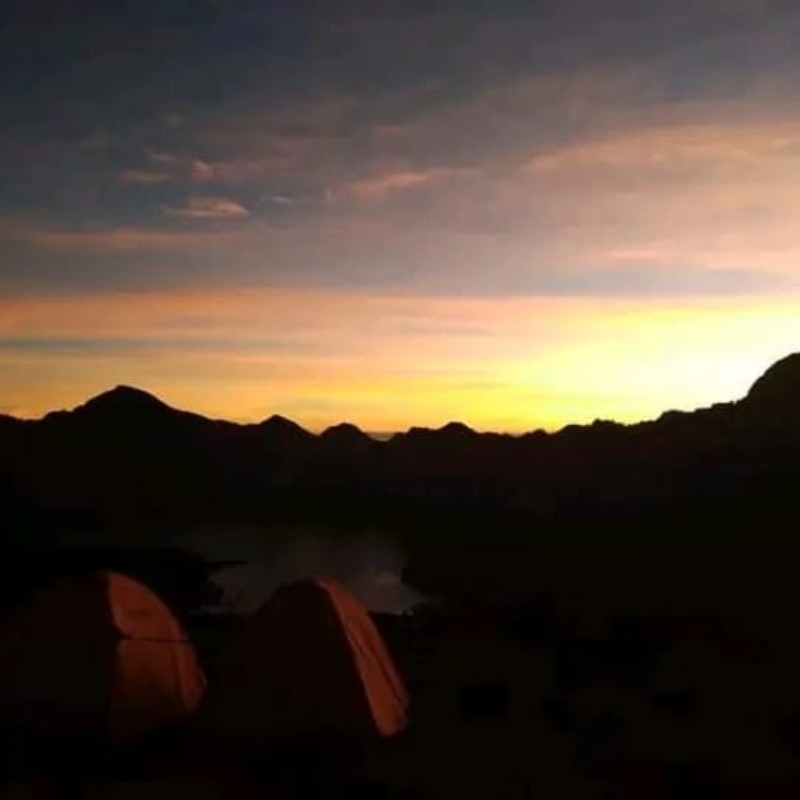 Crater rim, Sembalun Without Summit 2D2N Crater rim, Sembalun Without Summit 2D2N